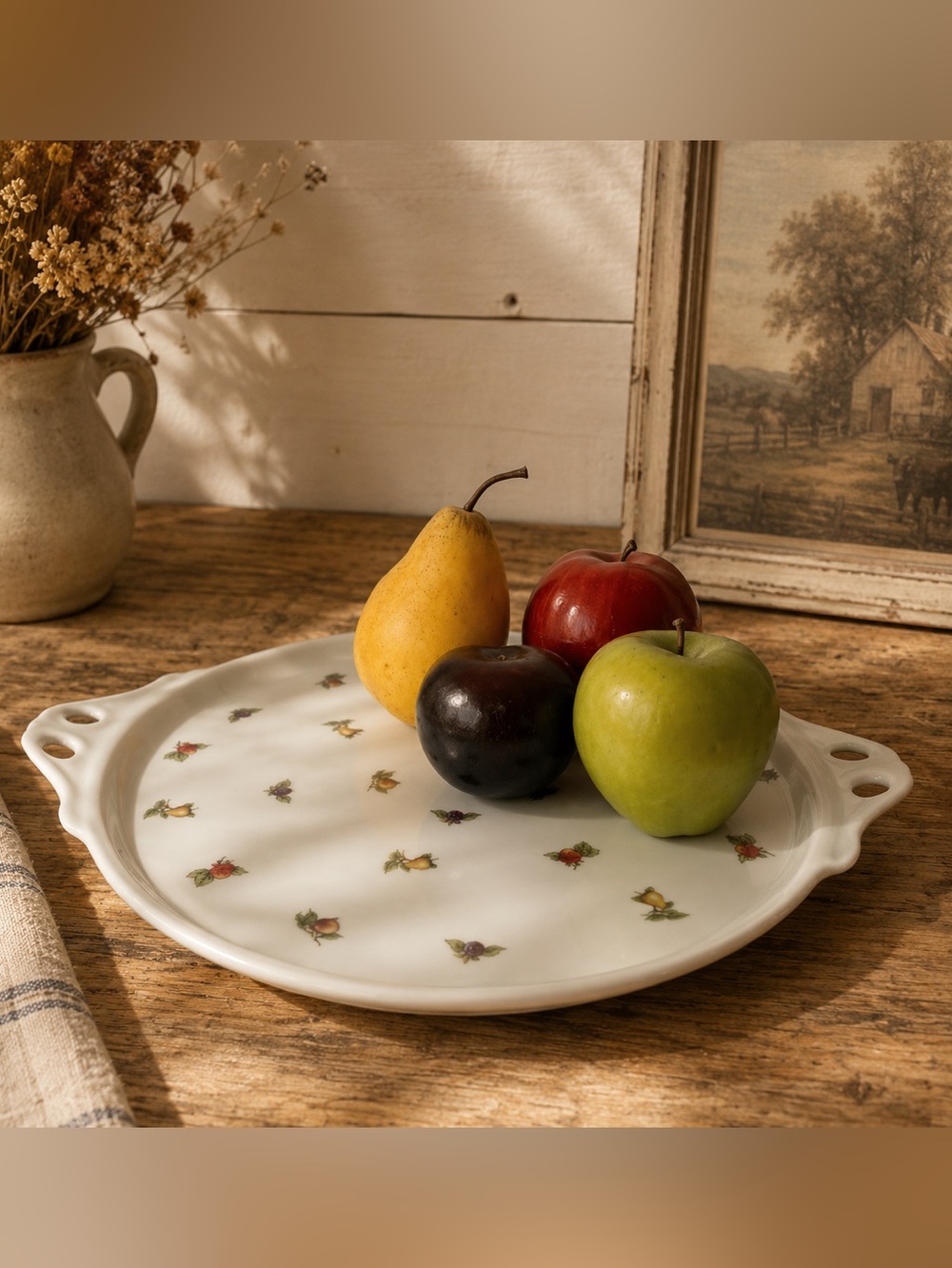 FORMENTON FRUIT PATTERN ROUND SERVING TRAY – White